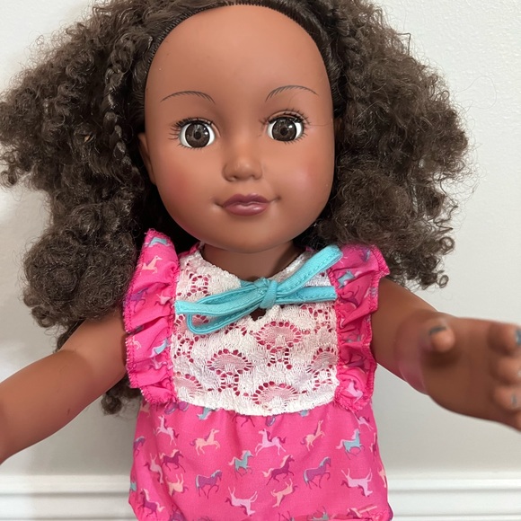 18 inch doll and clothes. - Picture 1 of 5